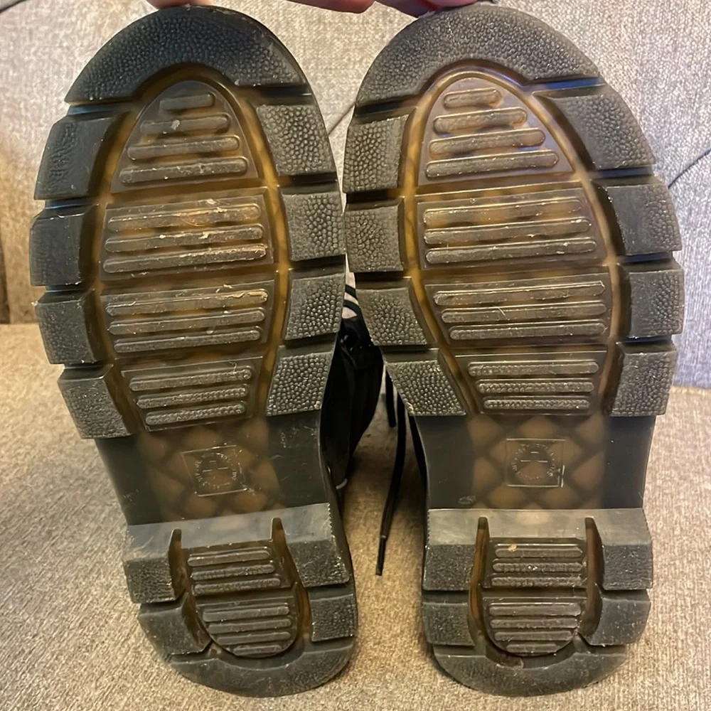 DR. MARTENS COMBS LEATHER CASUAL BOOTS - Picture 13 of 16